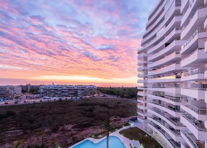 Gran Canet 2Br! Walk To Beach, Sea View, Sauna & Gym